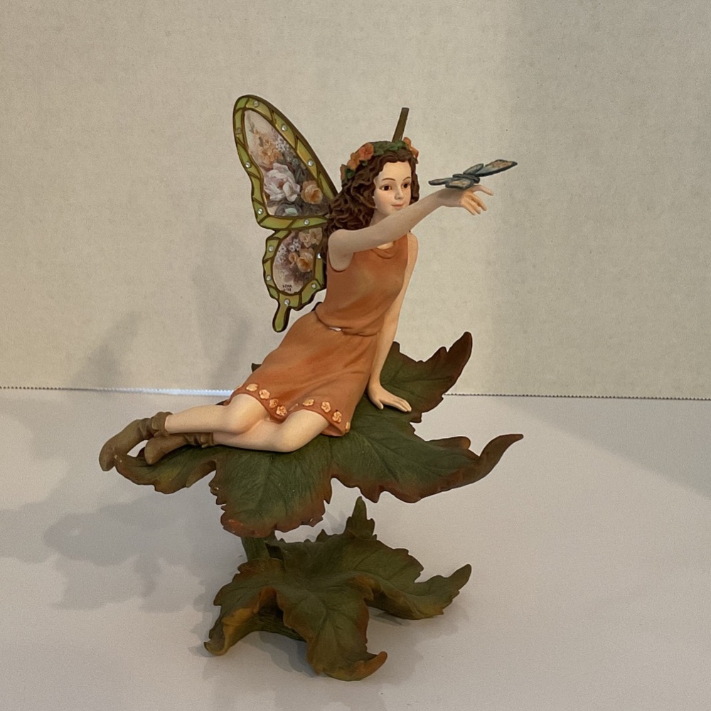 ENCHANTED WHISPER" IN GARDEN ENCHANTMENT COLLECTION BY LENA LIU